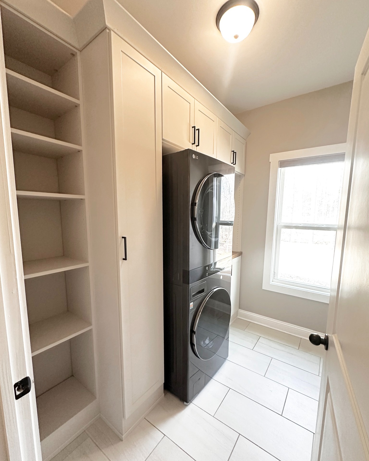 New Canaan CT - Laundry Room Organization